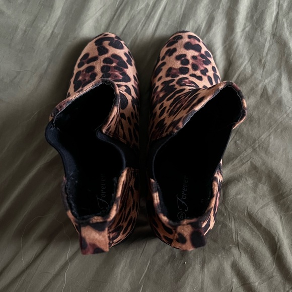 Leopard Booties - Picture 5 of 5